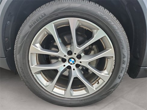 Used 2021 BMW X5 xDrive40i w/ Premium Package image 14