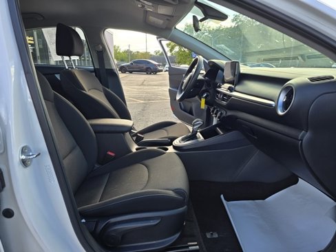 Used 2024 Kia Forte LXS image 25
