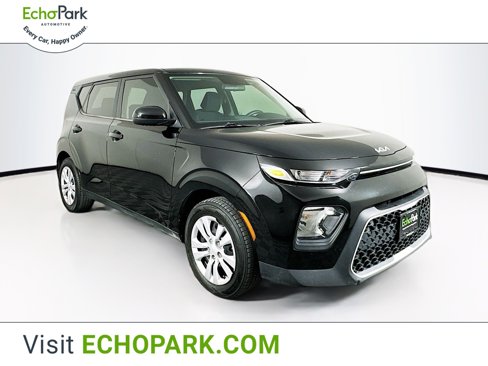Used 2022 Kia Soul LX image 1