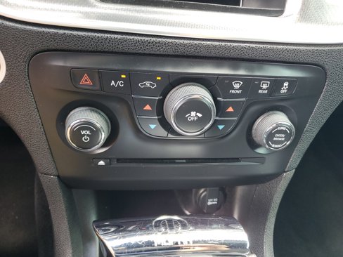 Used 2012 Dodge Charger SE image 22