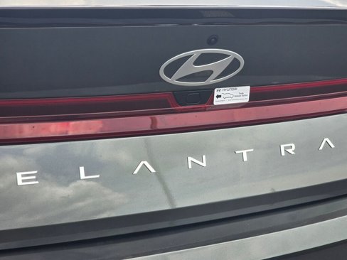 New 2025 Hyundai Elantra Sport image 13