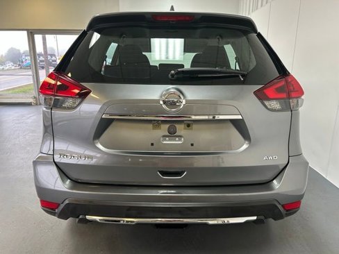 Used 2019 Nissan Rogue S image 30