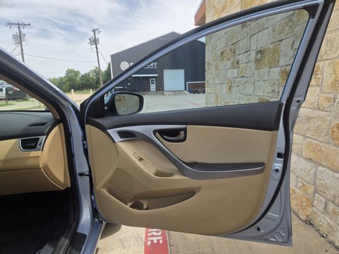 Used 2013 Hyundai Elantra GLS w/ Preferred Pkg image 8