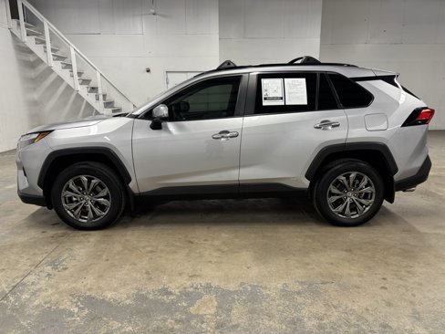 Used 2023 Toyota RAV4 Limited image 4