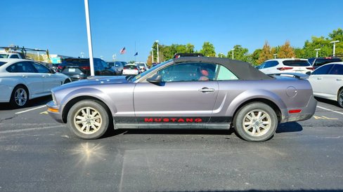 Used 2006 Ford Mustang Convertible image 5