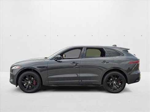 Used 2024 Jaguar F-PACE R-Dynamic S image 9