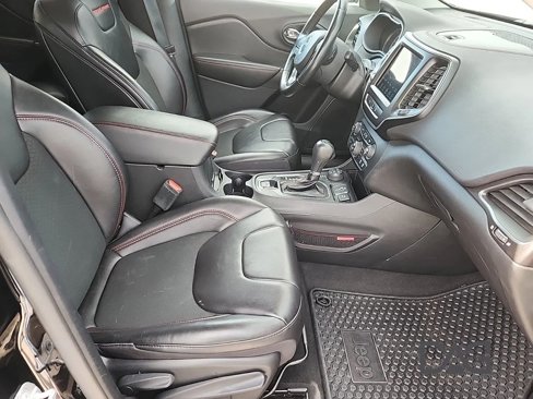 Used 2021 Jeep Cherokee Trailhawk image 24