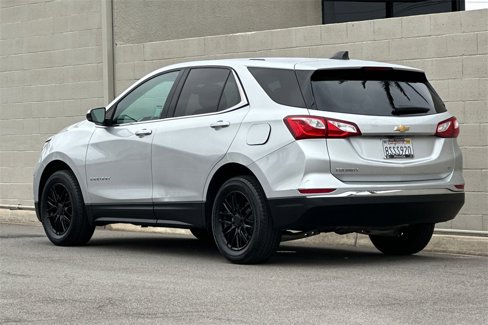 Used 2018 Chevrolet Equinox LT image 3