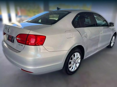 Used 2011 Volkswagen Jetta SE image 8