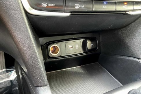 Used 2019 Hyundai Santa Fe SE image 32