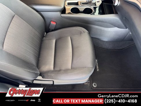 Used 2024 Nissan Altima 2.5 SV image 13