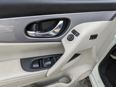 Used 2020 Nissan Rogue Sport SL w/ Premium Package image 9