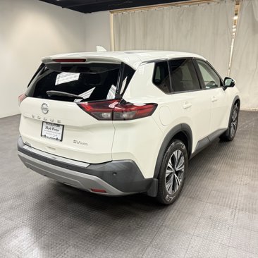 Used 2021 Nissan Rogue SV image 5