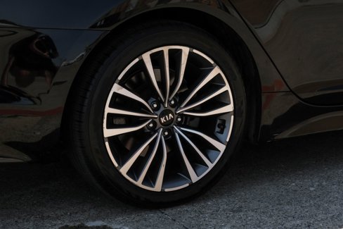 Used 2018 Kia Stinger Premium image 54