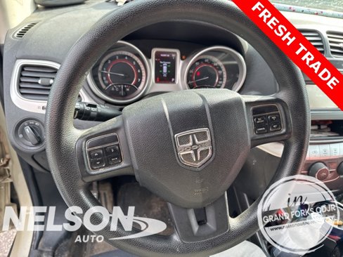 Used 2011 Dodge Journey Mainstreet w/ Flexible Seating Group image 9
