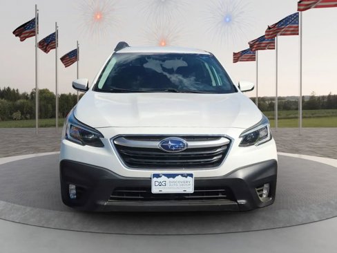 Used 2020 Subaru Outback Premium image 2
