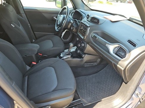 Used 2021 Jeep Renegade Latitude image 11