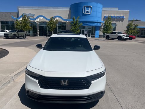 Used 2023 Honda Accord Sport image 2