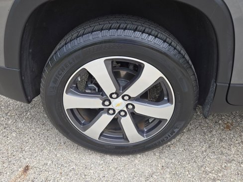 Used 2018 Chevrolet Traverse LT image 13