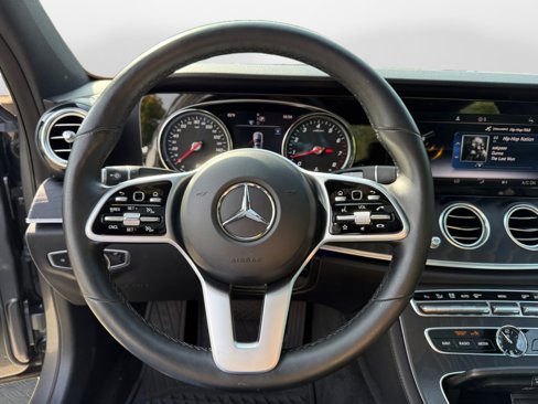 Used 2019 Mercedes-Benz E 300 image 12