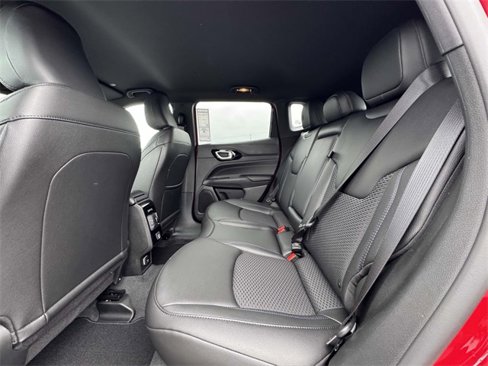 New 2025 Jeep Compass Latitude w/ Altitude Special Edition image 18