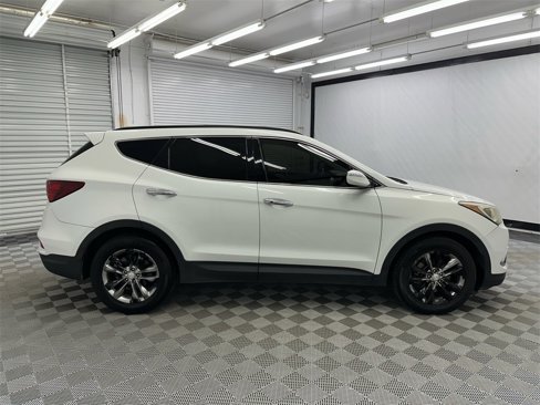 Used 2017 Hyundai Santa Fe Sport 2.0T image 6