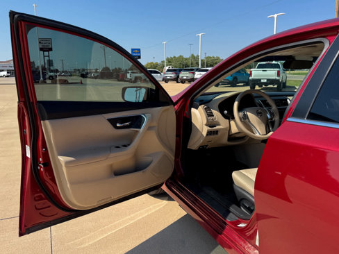 Used 2016 Nissan Altima 2.5 S w/ Power Driver Seat Package image 9
