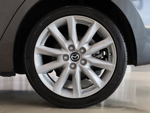 Used 2017 MAZDA MAZDA3 Touring image 30