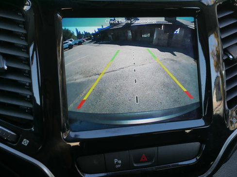 Used 2019 Jeep Cherokee Limited w/ Luxury Group image 14