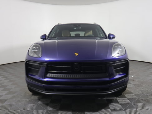 New 2025 Porsche Macan image 10