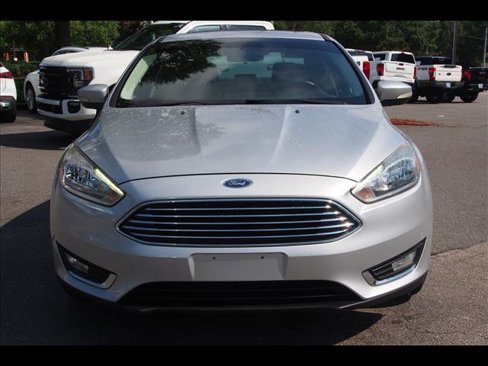 Used 2018 Ford Focus Titanium image 9