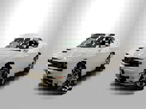 Used 2022 Dodge Challenger GT image 1