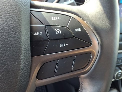 Used 2019 Jeep Cherokee Latitude Plus w/ Cold Weather Group image 20