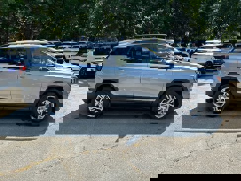 Certified 2023 GMC Terrain SLE w/ Driver Convenience Package image 7