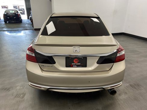 Used 2016 Honda Accord LX image 5