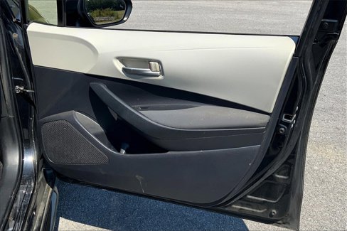 Used 2020 Toyota Corolla LE image 25