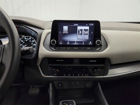 Used 2024 Nissan Rogue SV image 28