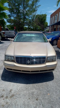 Used 1998 Cadillac De Ville image 2