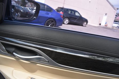 Used 2020 BMW 740i xDrive w/ Cold Weather Package image 21