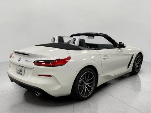 Certified 2022 BMW Z4 sDrive30i w/ Convenience Package image 4