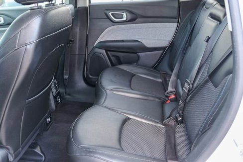 Used 2022 Jeep Compass Latitude image 13