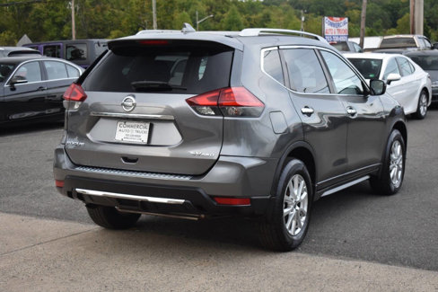 Used 2017 Nissan Rogue SV image 5