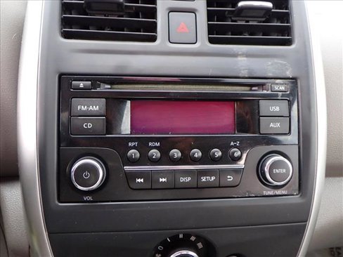 Used 2015 Nissan Versa SV image 15