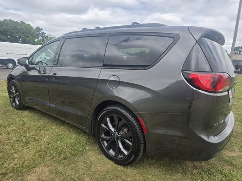 Used 2019 Chrysler Pacifica Touring-L Plus w/ Advanced Safetytec Group image 7