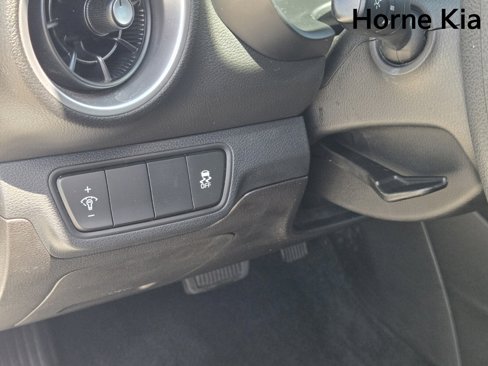 Used 2023 Kia Forte LXS image 21
