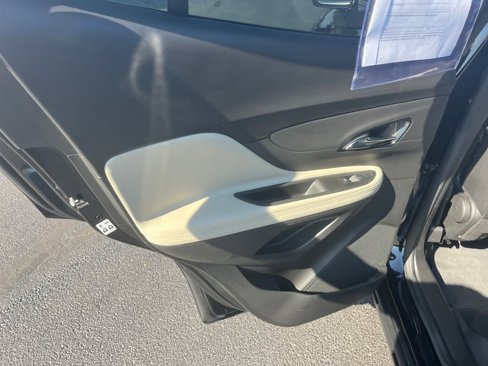 Used 2021 Buick Encore Preferred w/ Safety Package image 22