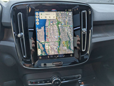 Used 2023 Volvo XC40 Recharge Ultimate image 13