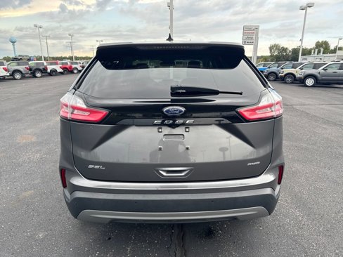 Used 2023 Ford Edge SEL image 4