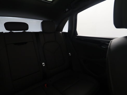 New 2025 Porsche Macan image 17
