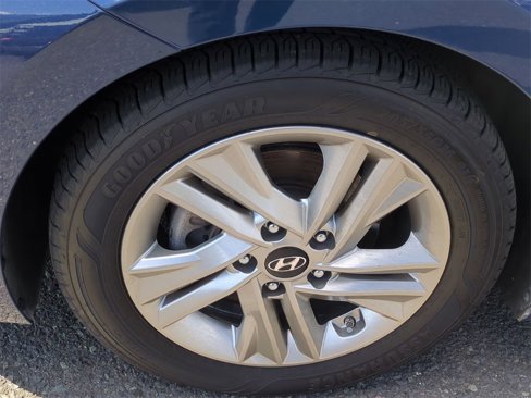 Used 2019 Hyundai Elantra SEL image 9